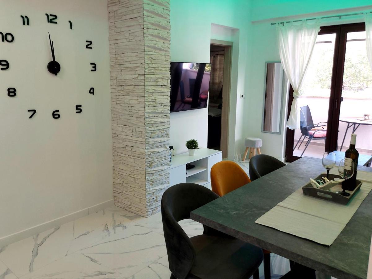 Apartman S Dvije Spavace Sobe بوريتش المظهر الخارجي الصورة